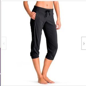 Athleta La Viva Capris